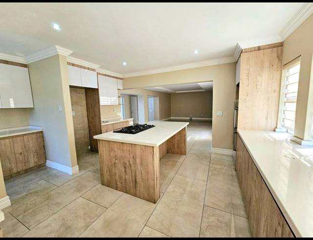 4 BEDROOM HOUSE FOR SALE IN RIVERSPRAY LIFESTYLE ESTATE